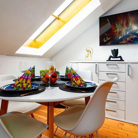 Golden River Apartment Praha Eksteriør bilde